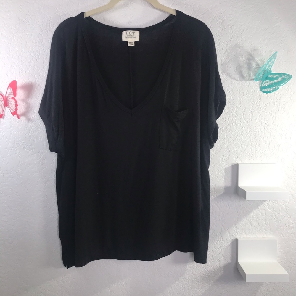 PST Size L Black Tee with Pocket & No seam sleeves